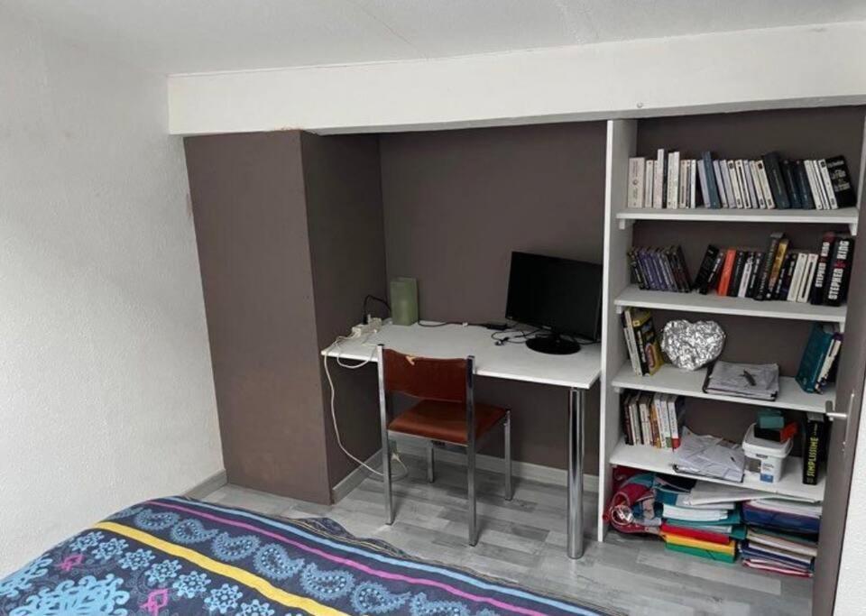 Joli Duplex En Centre Ville De 40M2 Climatise Istres Εξωτερικό φωτογραφία
